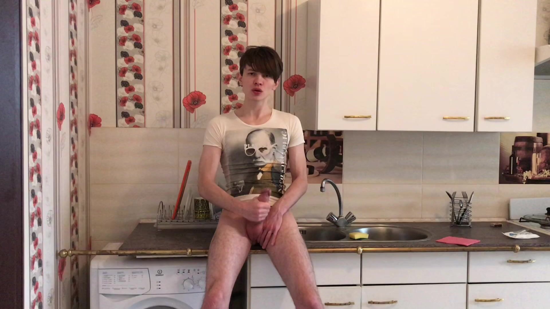 Kitchen jerk and cum