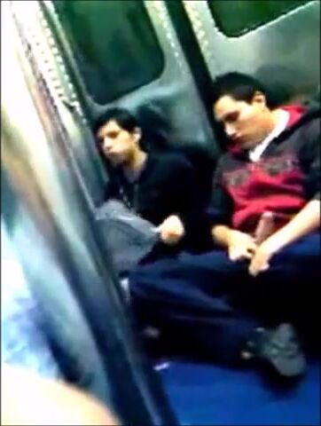 Paja pública en el metro se pone arriesgada