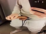 éjaculation dans cabine d'essayage publique porno gay risqué