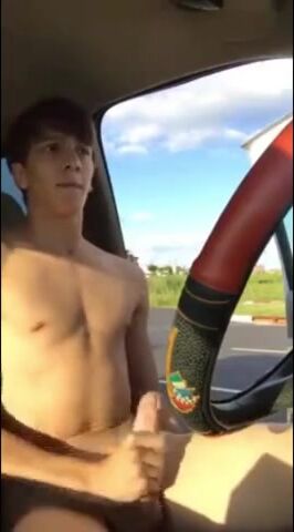 Teen wanks risky in car