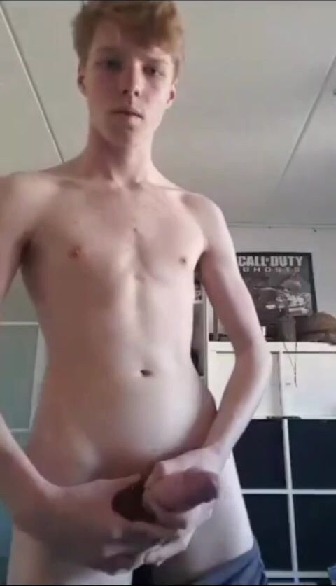 Cute 18yo teen boy wanks hard on cam