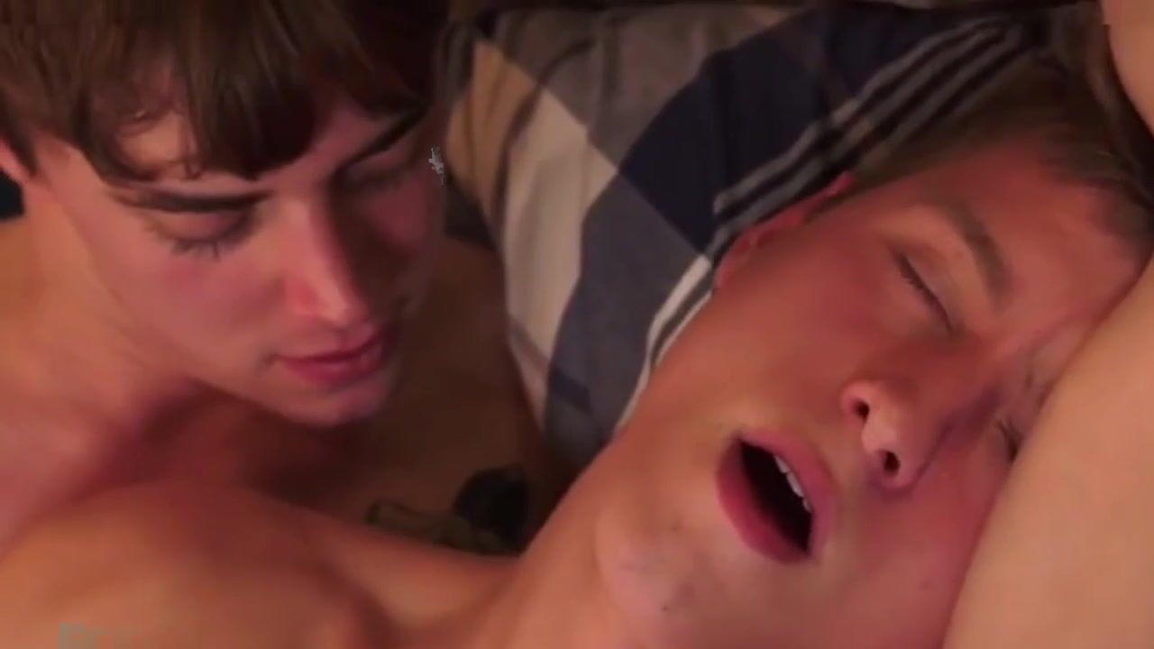 Rubax video - cute boy noah barebacked by his buddy alex