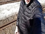 Ado russe inonde les rails de sperme - tube gay