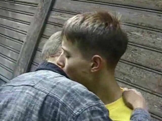 Diversión de pollas a pelo con twinks rusos vintage