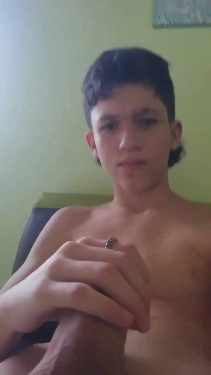 Samuel branle sa bite dure