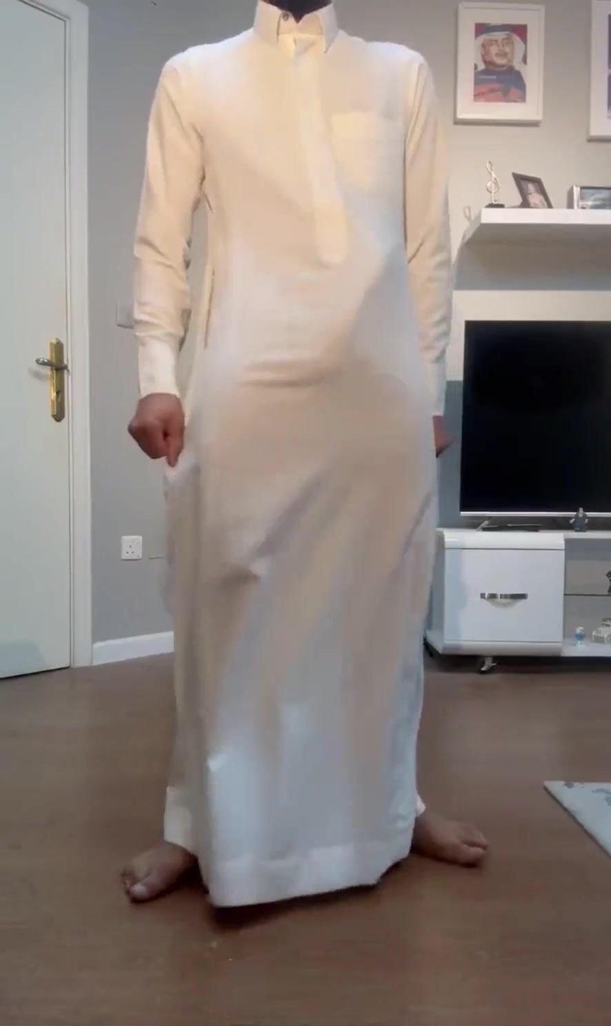 Massive cock revealed by saudi bull