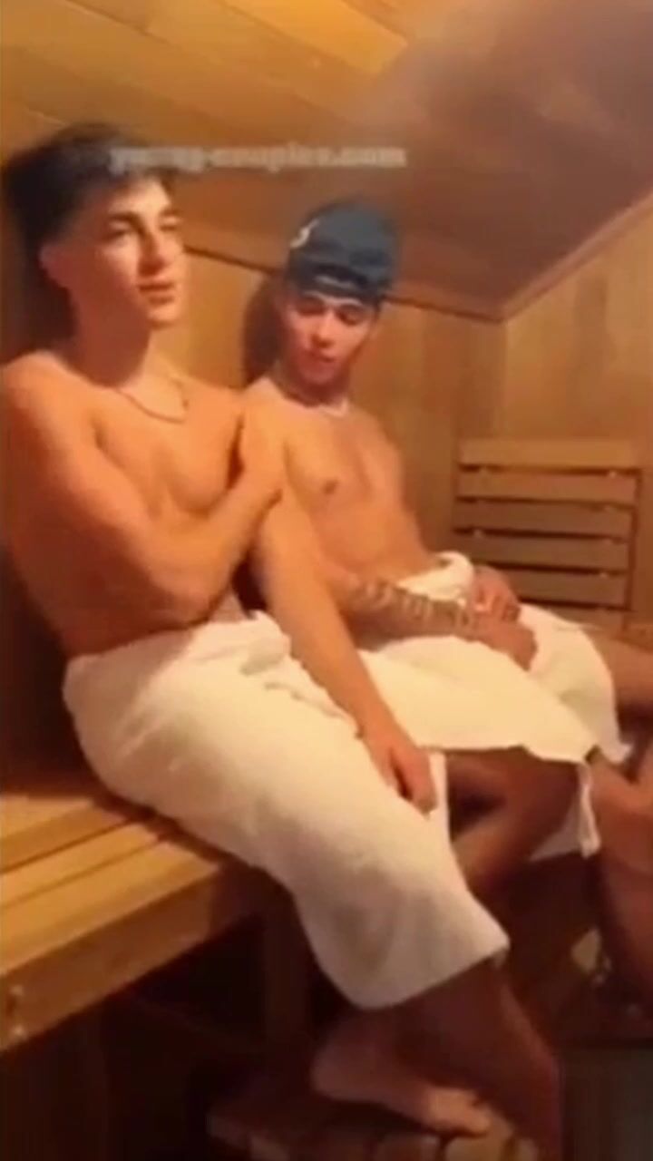 サウナでマッチョ生ハメ