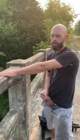 Scenic jacker