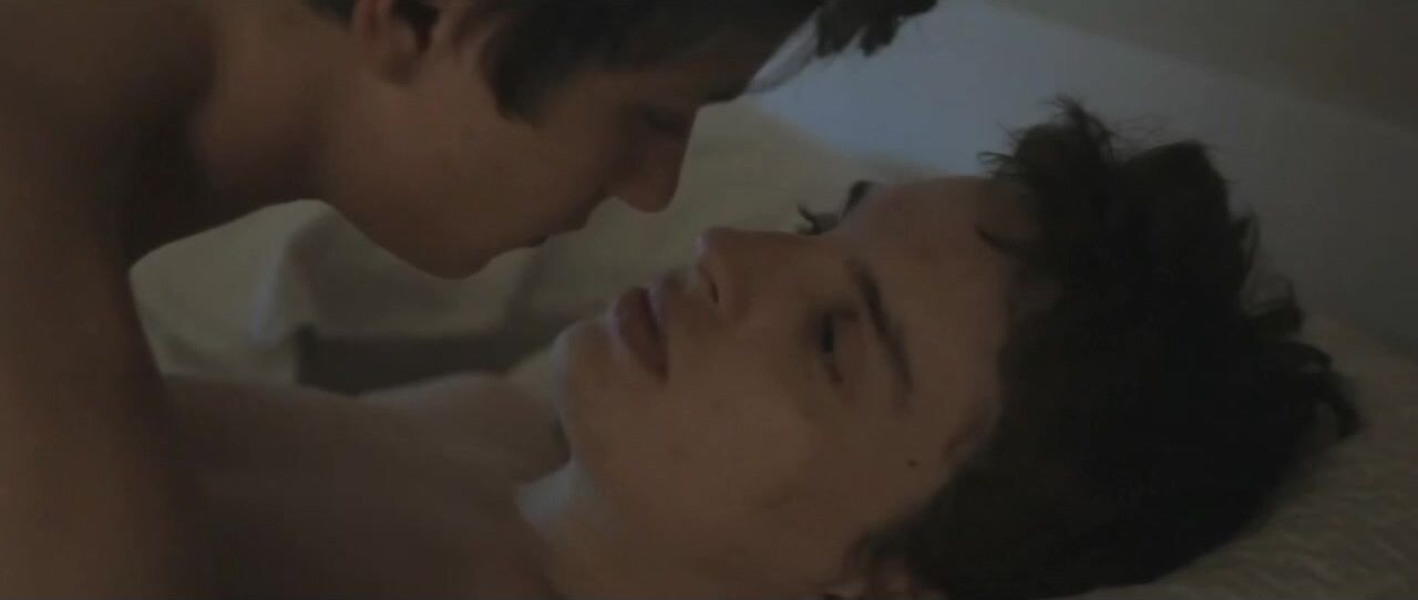 Seashore twink barebacked by muscle daddy