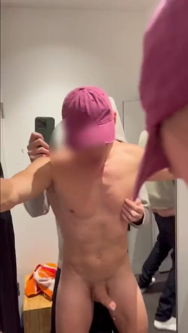 Twink ohne gummi von muskulösem daddy gefickt, handjob bis zum absp...