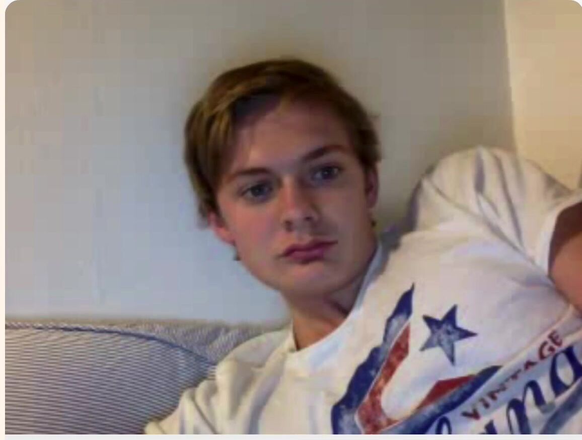Serious twink has a lazy wank
