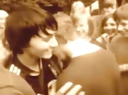 Hot twink shares sexiest kiss