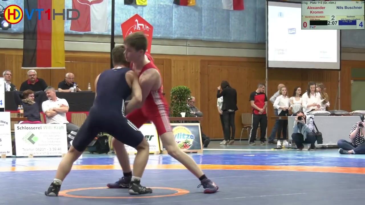 Sexpot surprised by wrestling teams