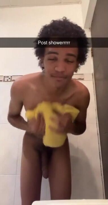 ツインク・ダンカンはセクシーなブラックbbcを崇拝