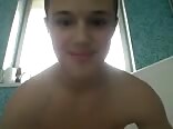 Chicos sexys follando en el baño