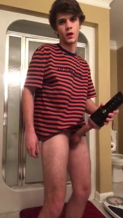 Hot fleshlight pounding twink