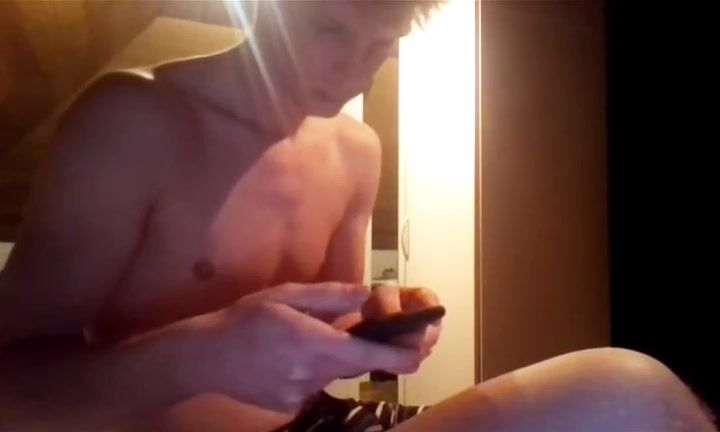 Spaß mit masturbator für sexy teenager guiliano aus den niederlanden