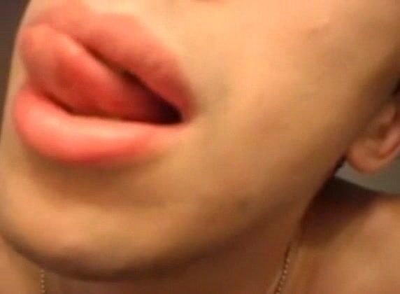 セクシーなトゥインクダディマッスル生セックスチンポ舌アクション