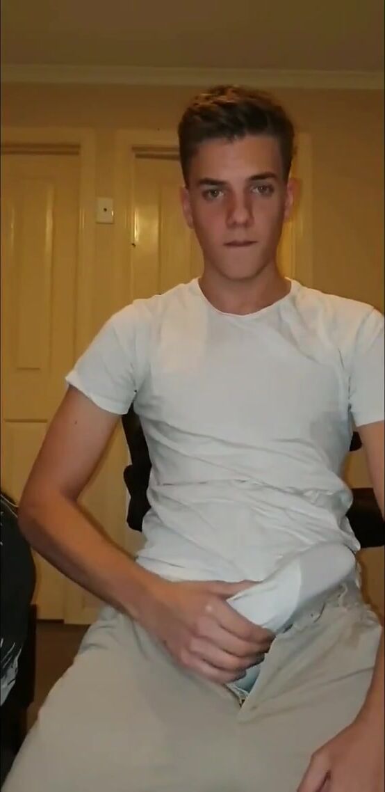 Twink boy strokes cock to solo cum