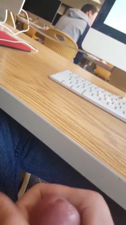 Schwanz entlädt sich im klassenzimmer