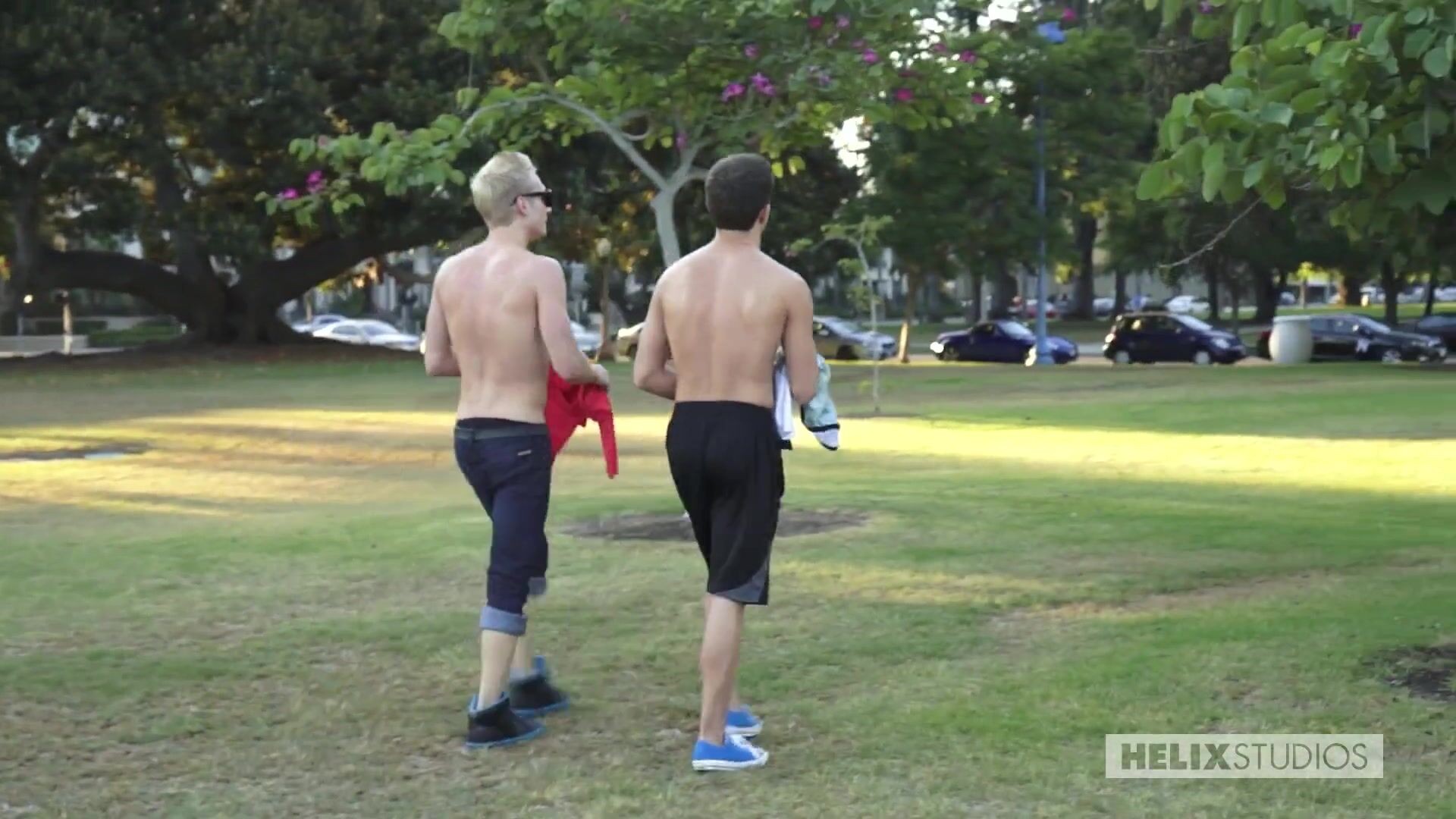 Mostra-me esse pau de twink, papai