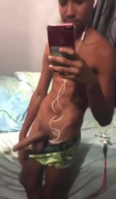 Twink shows daddy his bareback muscle cock
