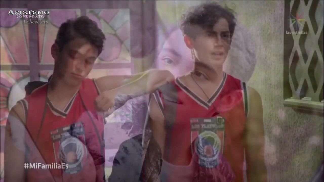 Simulación fantasía bareback twink