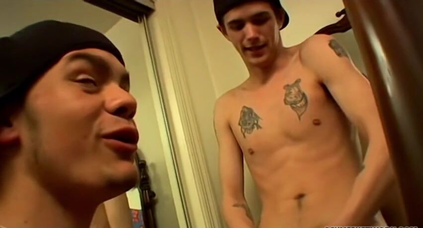 Skater twinks j/o gay porn tube
