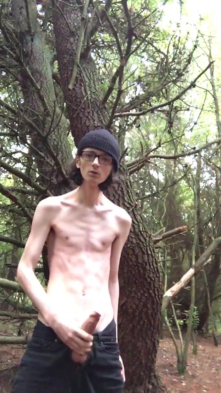 Skinny english twink cums hard in the woods