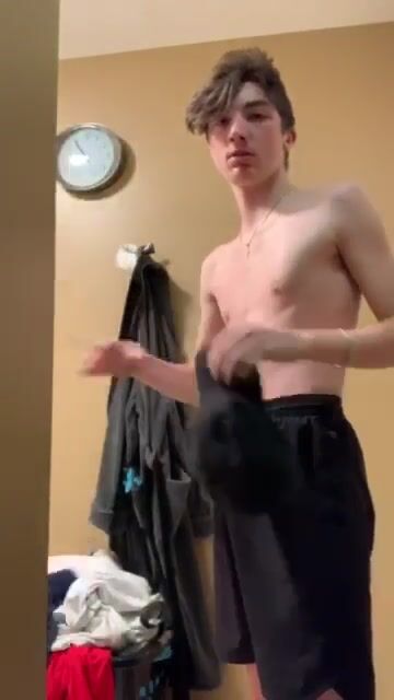Skinny stripper wanks on cam with young boys