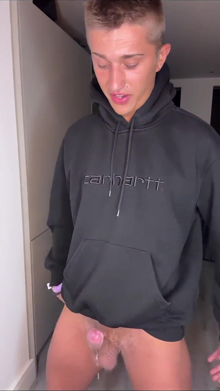 Smiling gay's no handed cum 249