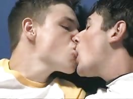 Teenager raucht und bläst, komplettes video auf localamateursextube