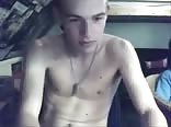 Glatter teen wichst vor seinem freund
