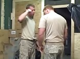 Soldaten in afghanistan machen lady gagas telephone nach