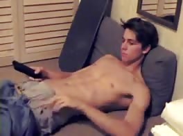 Solo skater boy jaiden jack off
