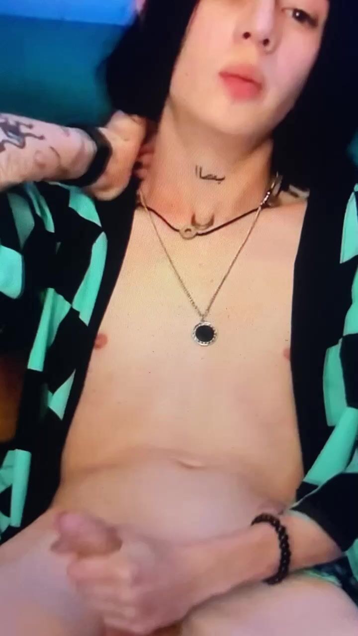 西班牙无套男孩色情动作
