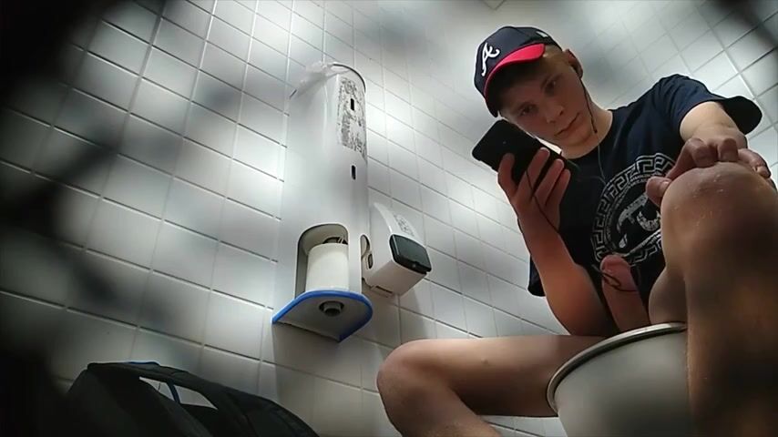 Spy cam wank: hot boys taste quick cock