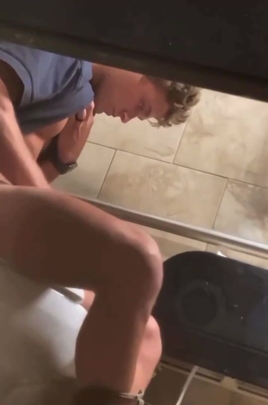 Spy catches 5 boys jerking in public toilet porn