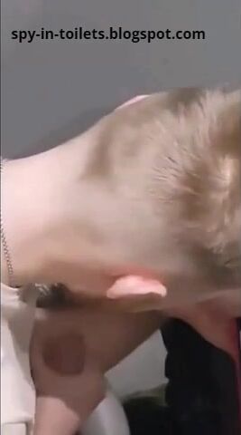 Spy: white-haired guy jerking off his fat dick in the public toilet