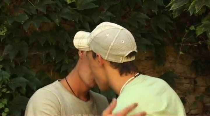 Hung boys fuck twinks raw