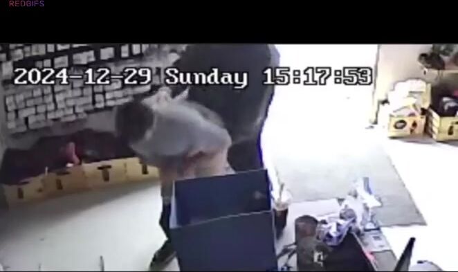Twink im laden gefickt auf überwachungsvideo