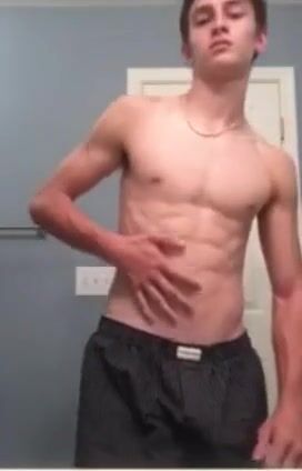 Geköderter hetero teenie junge badezimmer hookup