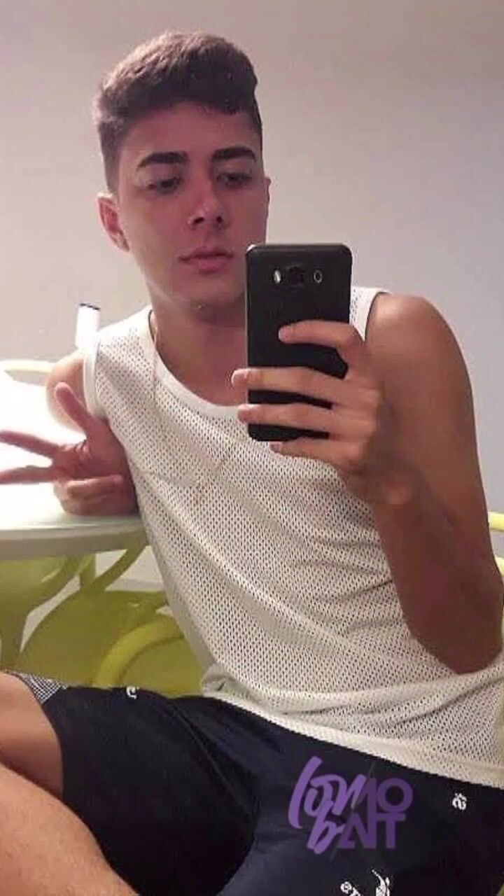 巴西直男手机自拍鸡巴