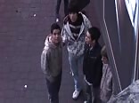 Videos porno: chicos callejeros contra un chaval