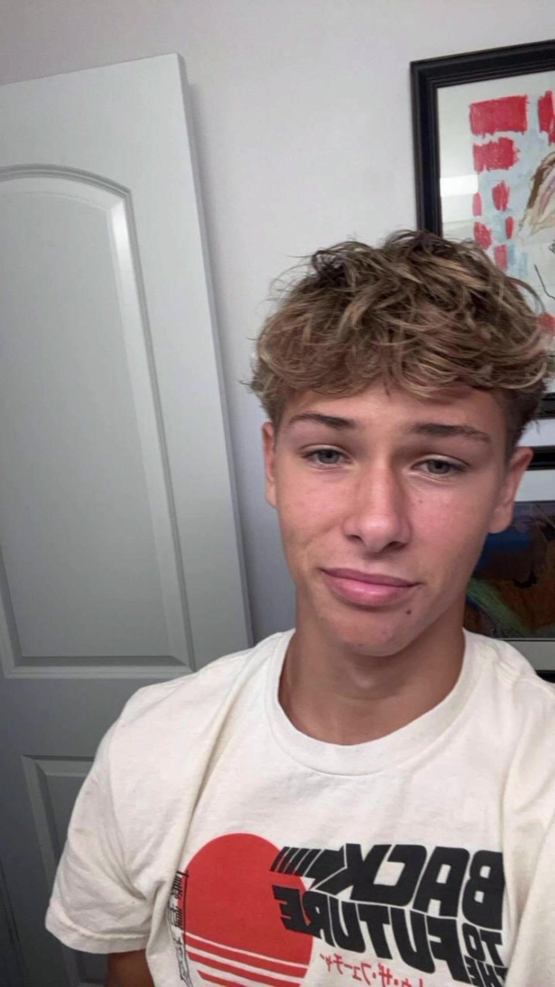 Super fine dude jerks hard cock
