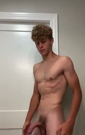 Super hot sexy fit big cock guy