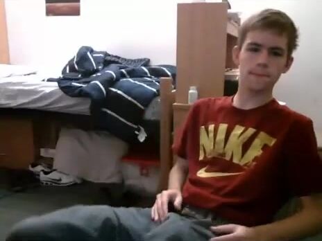 Straight teen twink strokes fat cock & cums