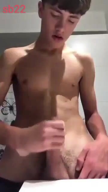 热辣的直男拉丁小少年射出大量精液