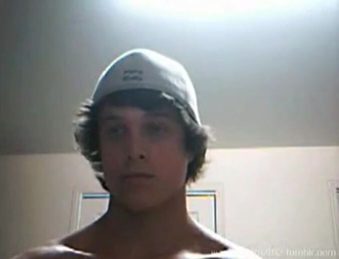 Surfer twink strokes huge cock on cam