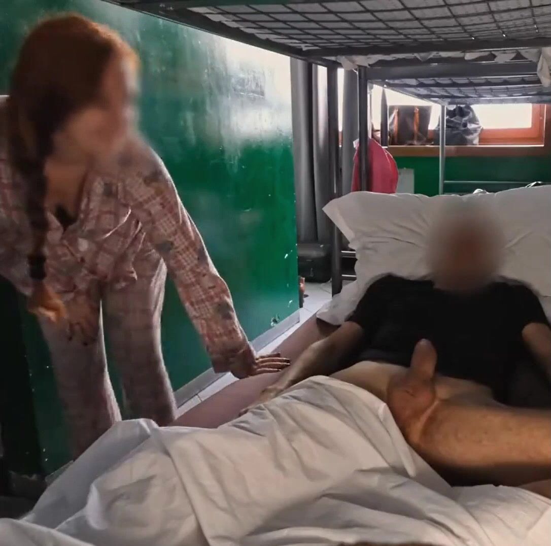 瑞典少年旅社无套肌肉爸爸鸡巴